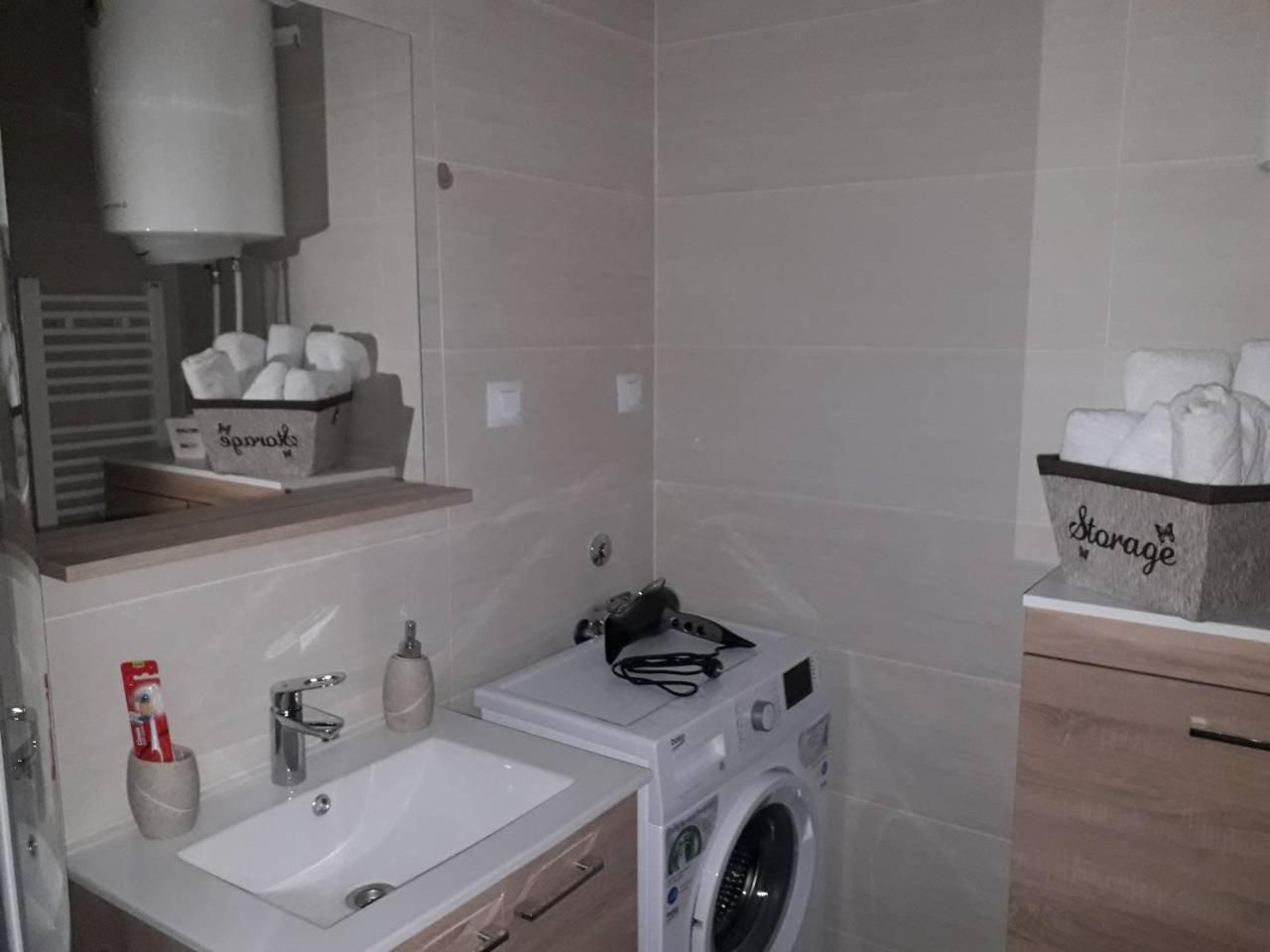 Gabriela & Marjan Luxury Self Check-In Flatiron Apartment Skopje Exterior photo