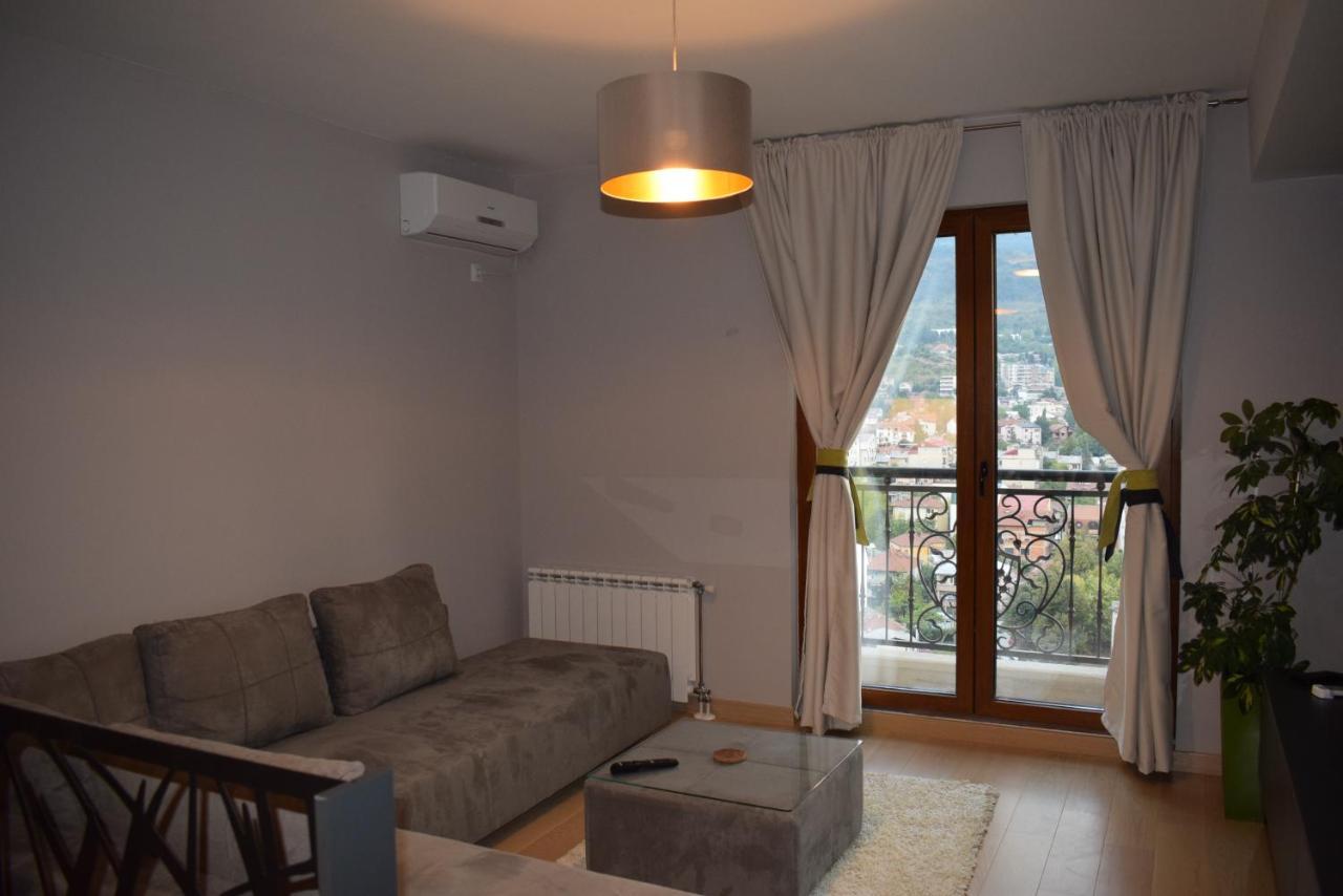 Gabriela & Marjan Luxury Self Check-In Flatiron Apartment Skopje Exterior photo